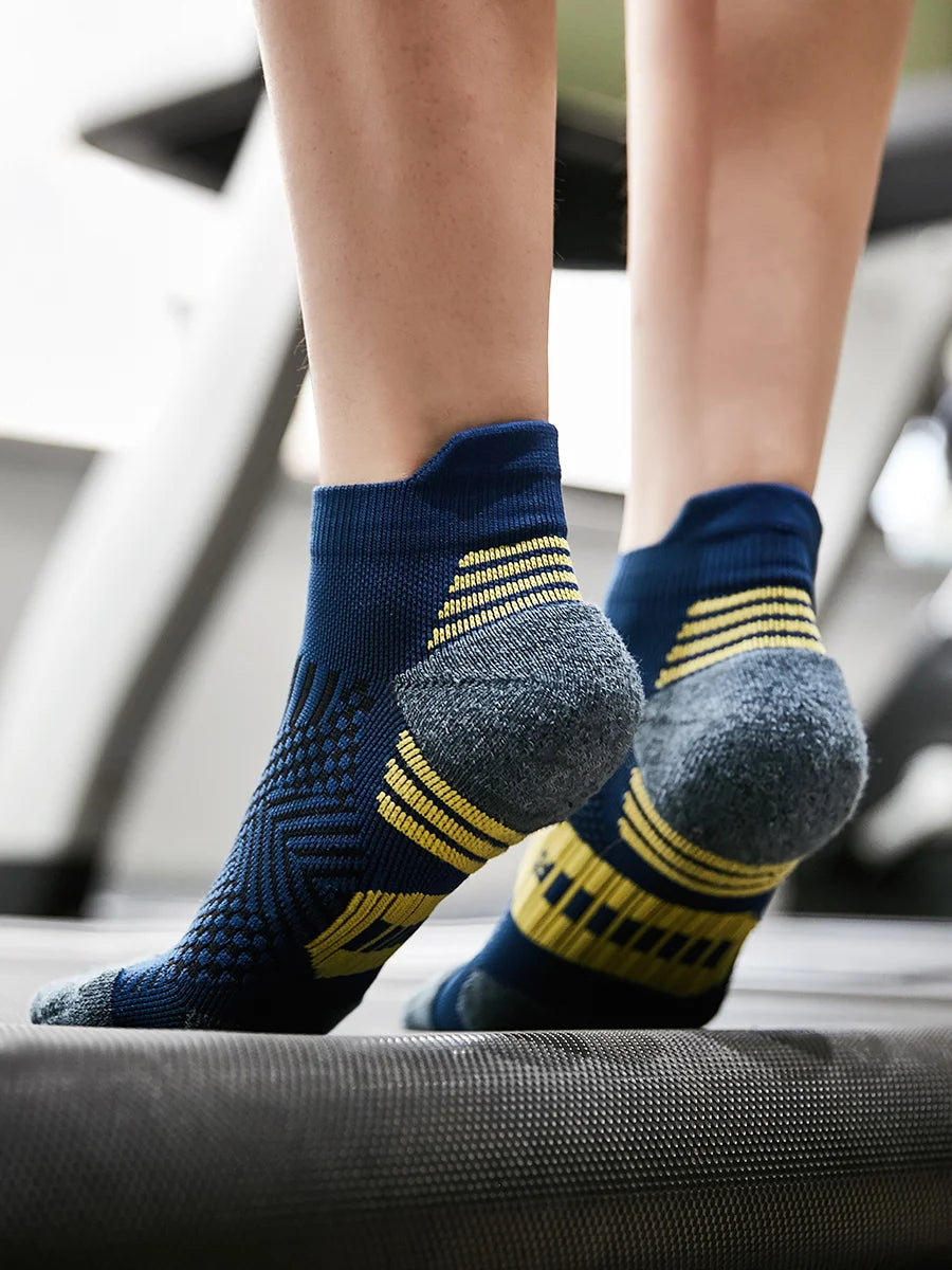 3Pair Fitness, Training socks. Breathable, and lowcut for the Athletic look